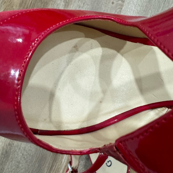 Guess shoes size 8.5 (BNWOT) - Picture 7 of 9